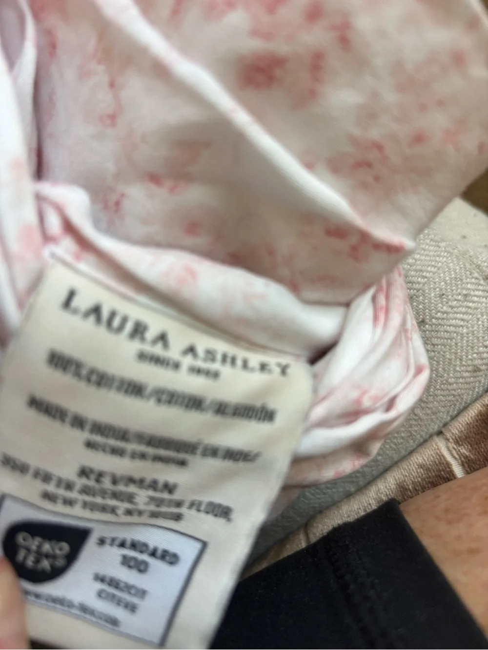 Laura Ashley - Queen Sheet Set, Buttery-Soft Cotton Sateen 2 cases (Bella Pink))